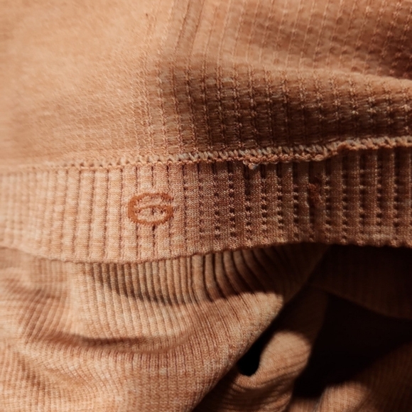 Lululemon Yin Vibes Turtleneck Small 4 6 - Picture 6 of 8